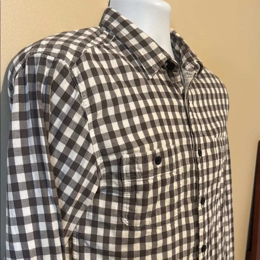 J. Crew White and Gray Casual Button Down Shirt